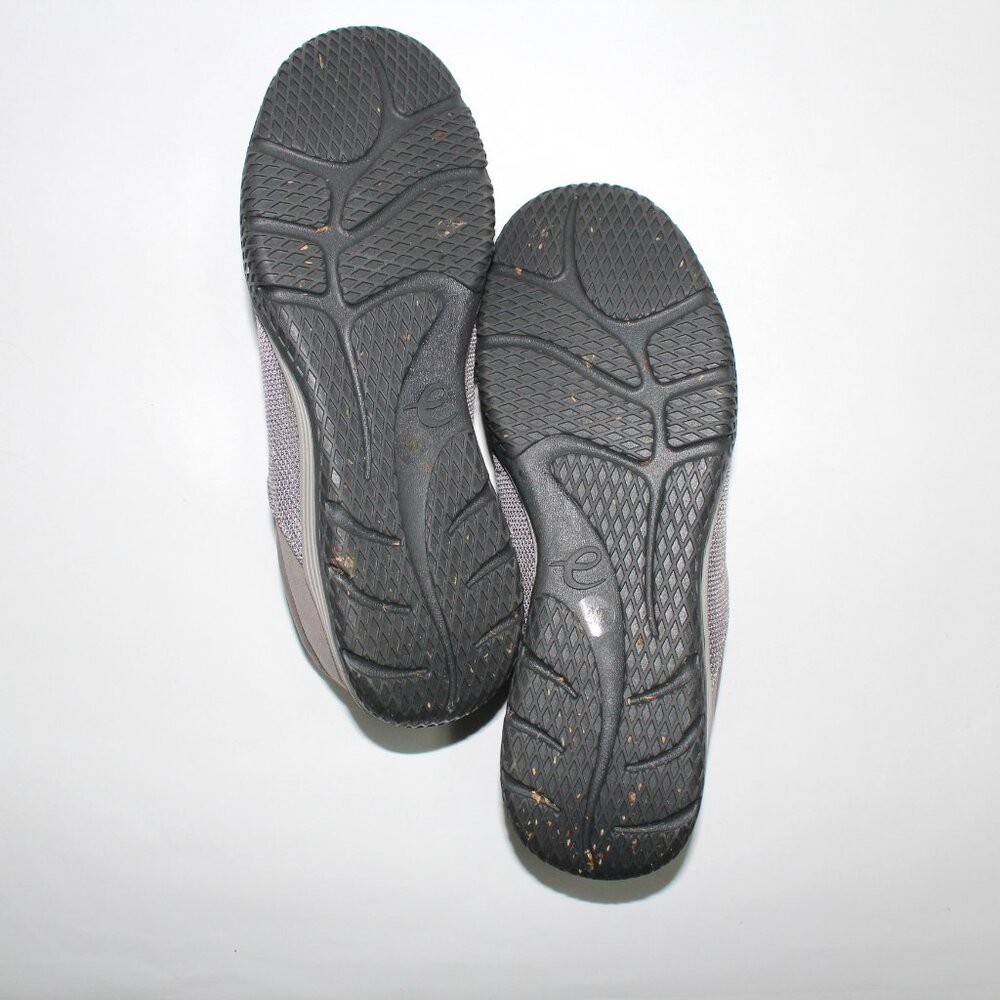 Easy Spirit Women's Size 9M Gray Zip Up Sneaker Shoe - Picture 10 of 15